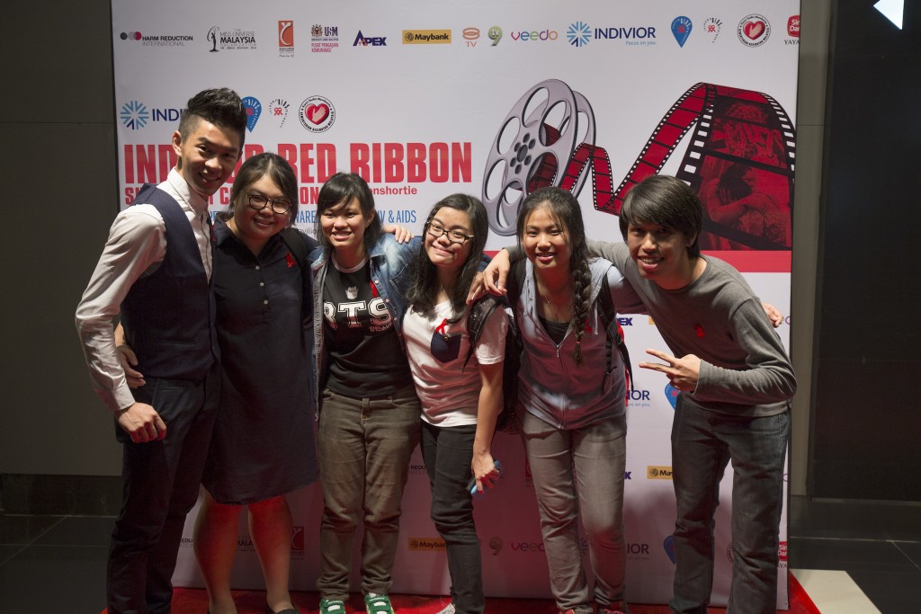 The production team of Love Positive, second prize winner of the Indivior Red Ribbon Short Film Competition. ​​© 2015 Ahmad Yusni/Harm Reduction International